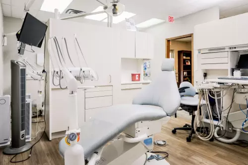 Hope_Dental_treatment_room_Bentonville_-_Tour